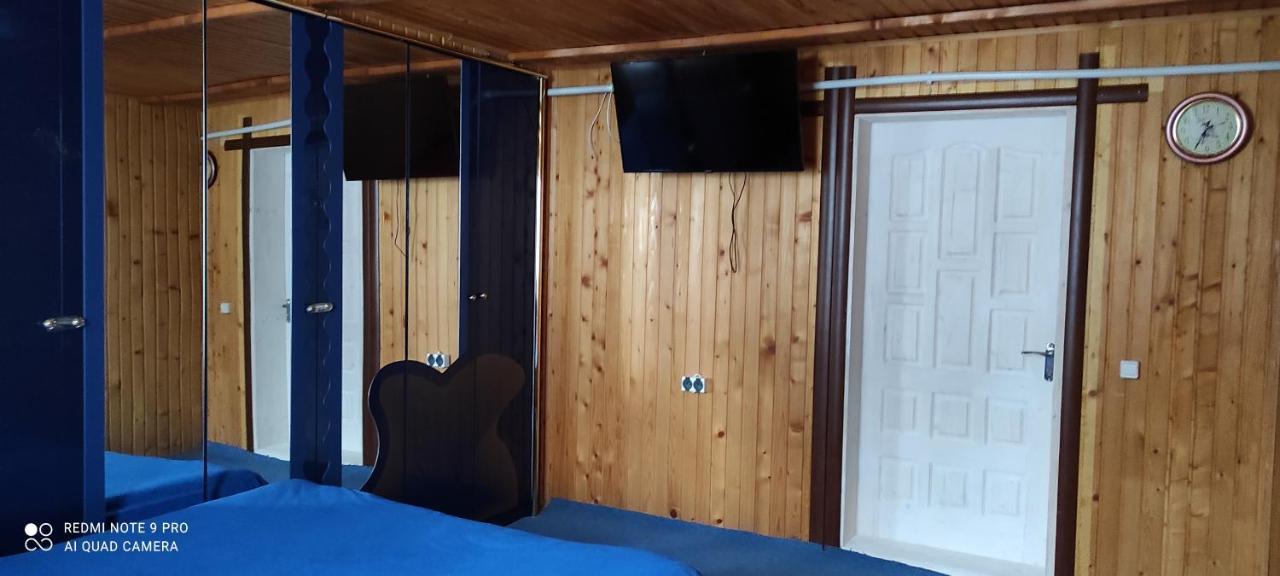 Aparthotel Kazka à Yablunytsya Extérieur photo