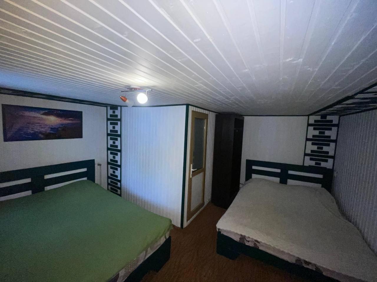 Aparthotel Kazka à Yablunytsya Extérieur photo