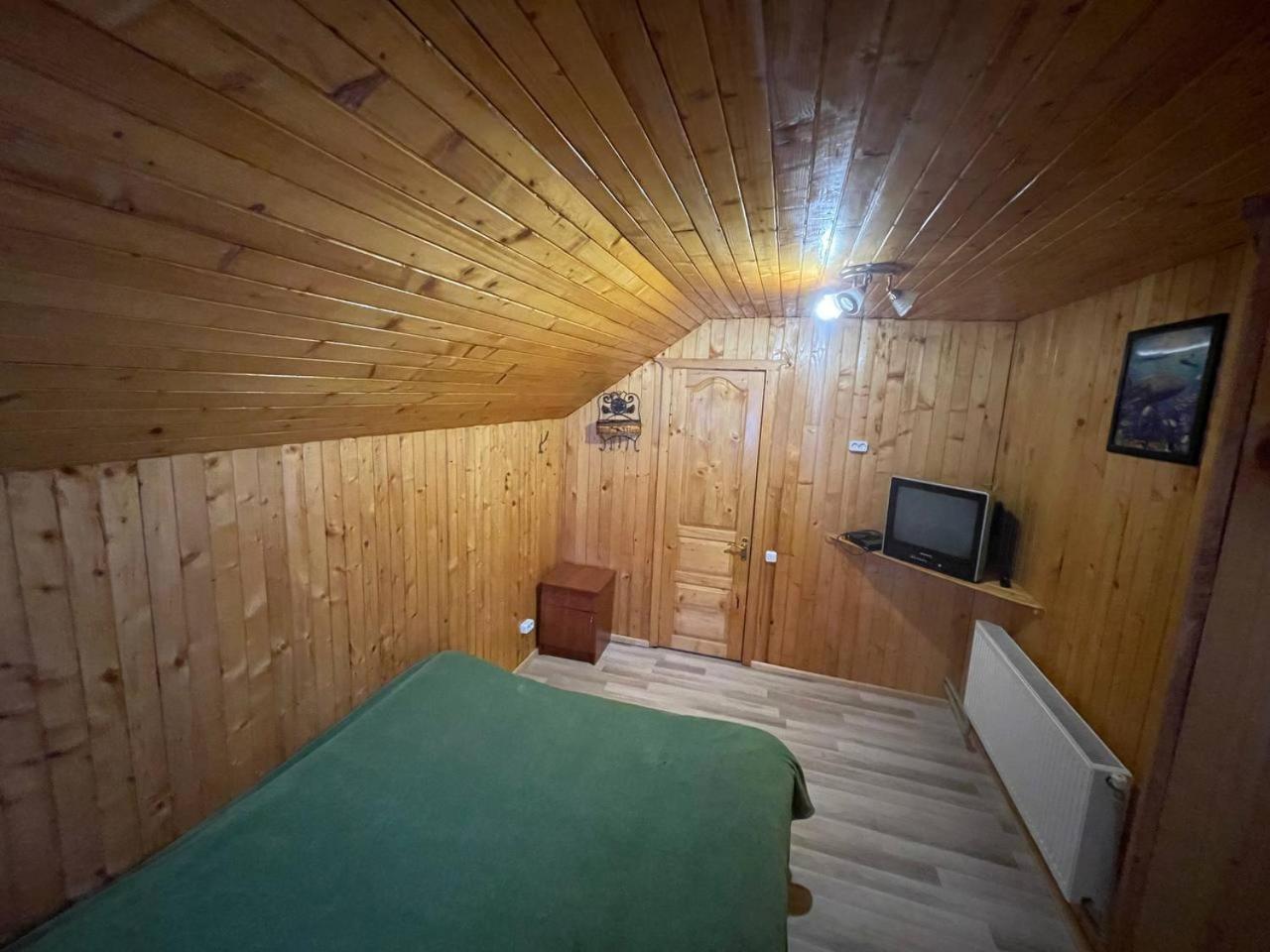 Aparthotel Kazka à Yablunytsya Extérieur photo