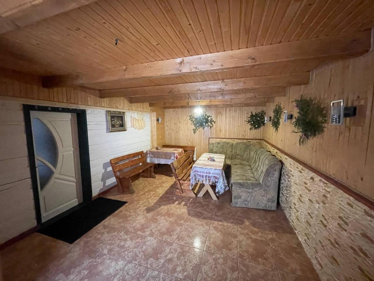 Aparthotel Kazka à Yablunytsya Extérieur photo