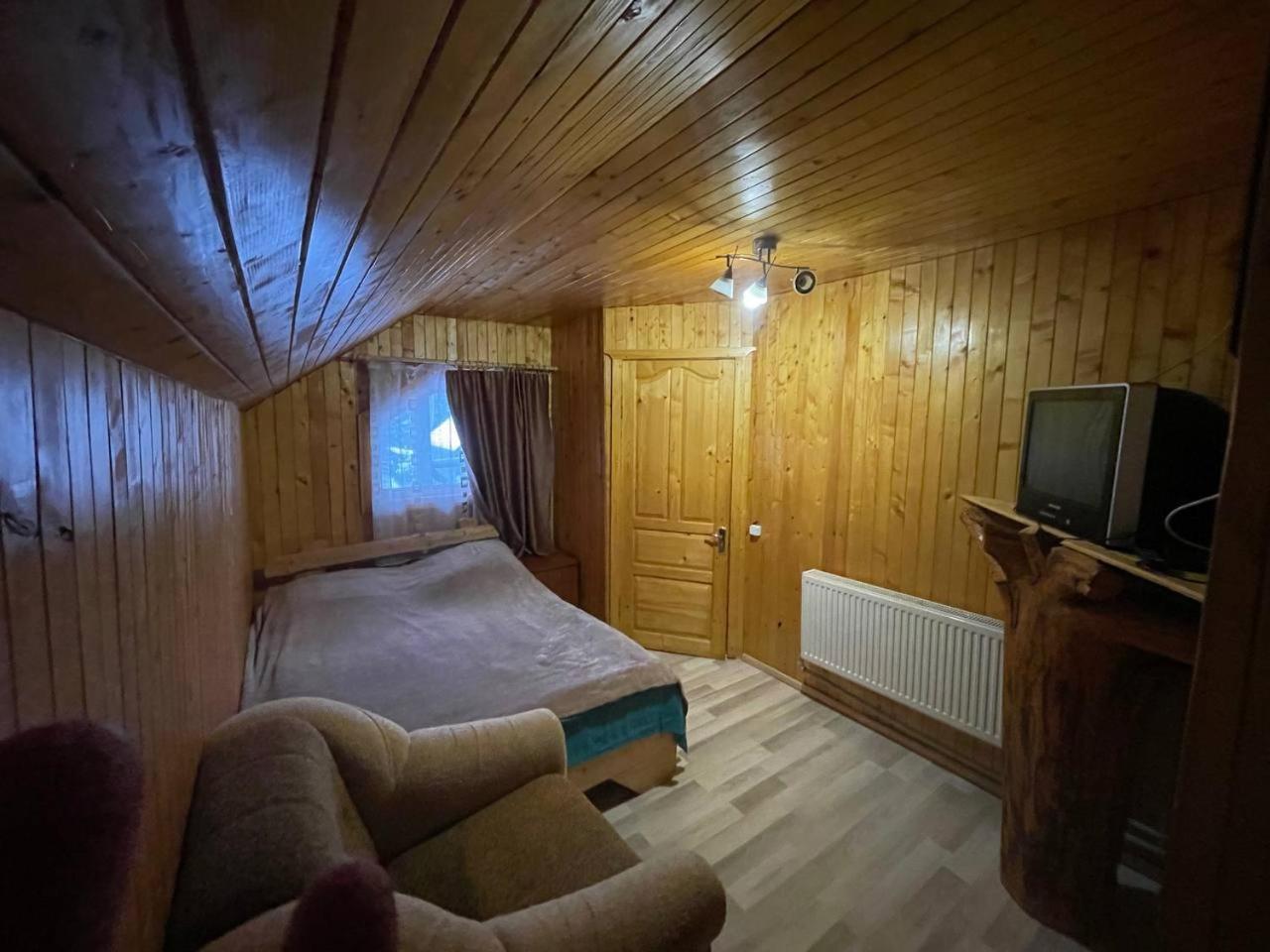 Aparthotel Kazka à Yablunytsya Extérieur photo
